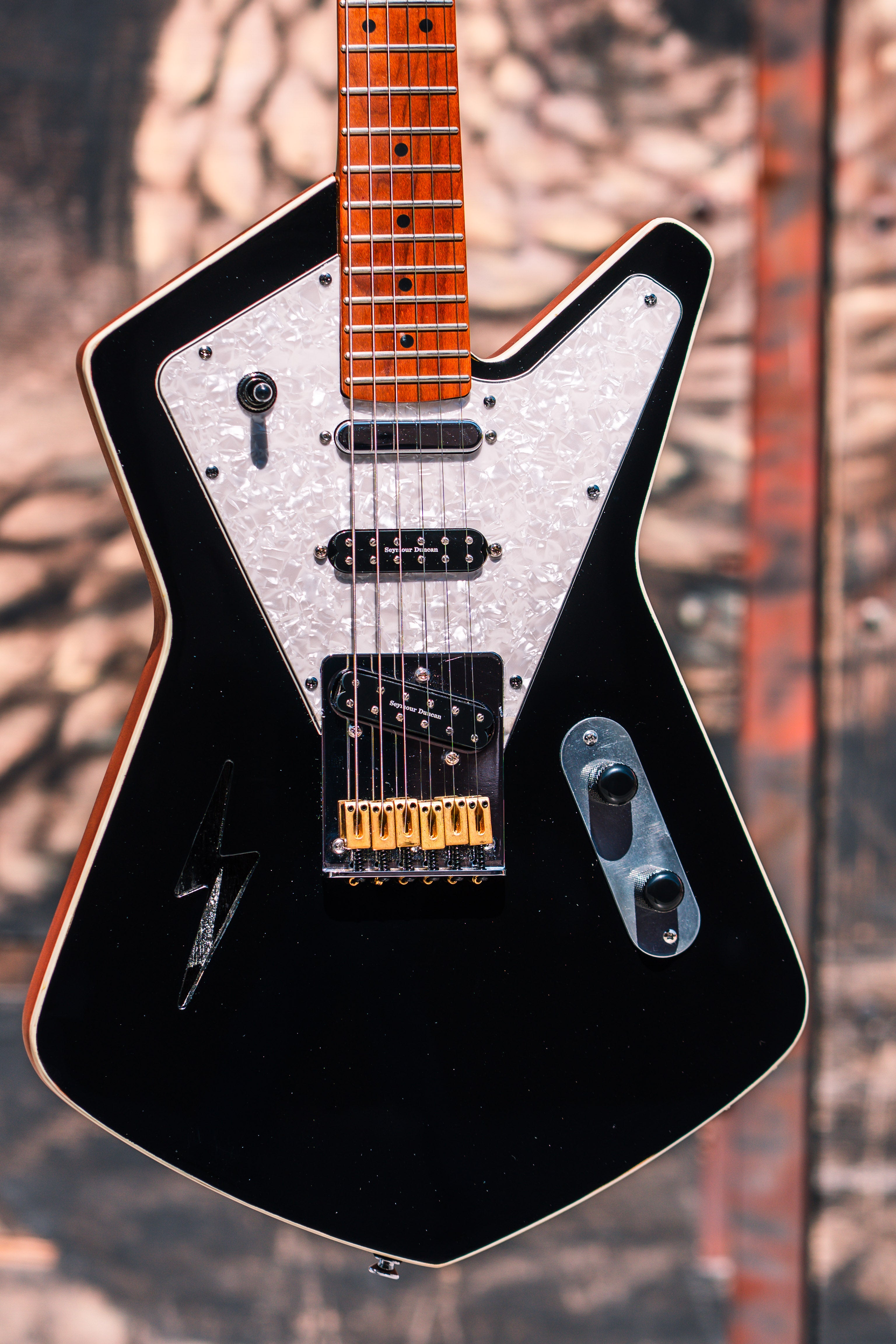 Maverick Piano Black
