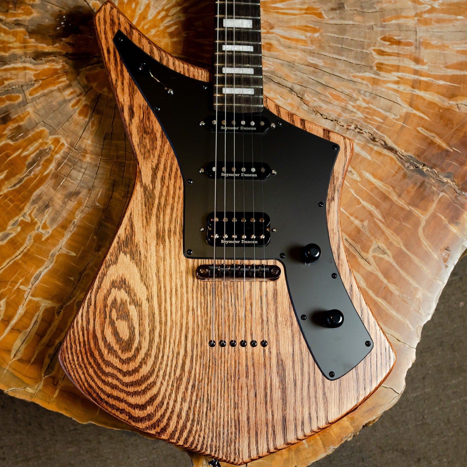 Revolver Guitar