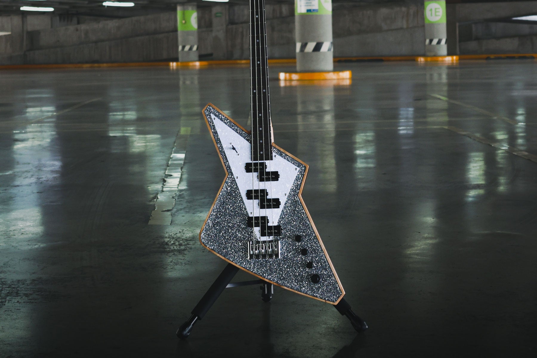 Voltage Bass